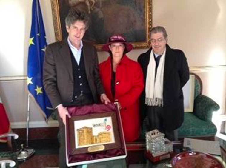 Dono a Lecce